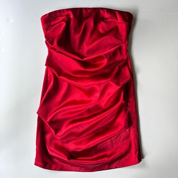NWT Hello Molly Red Satin Strapless Mini Dress Size 6 - Picture 1 of 13